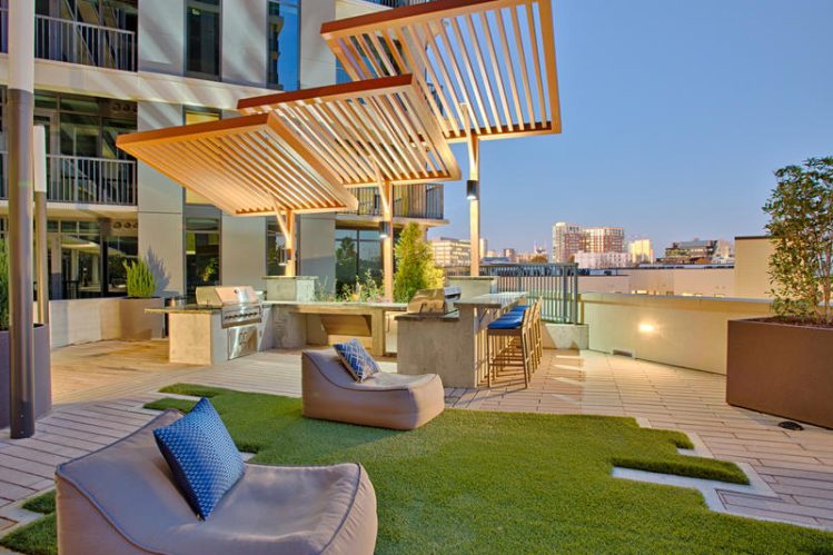 Chill-worthy Fire Pit, Bar with Outdoor Kitchen on the 7th Floor Terrace 1